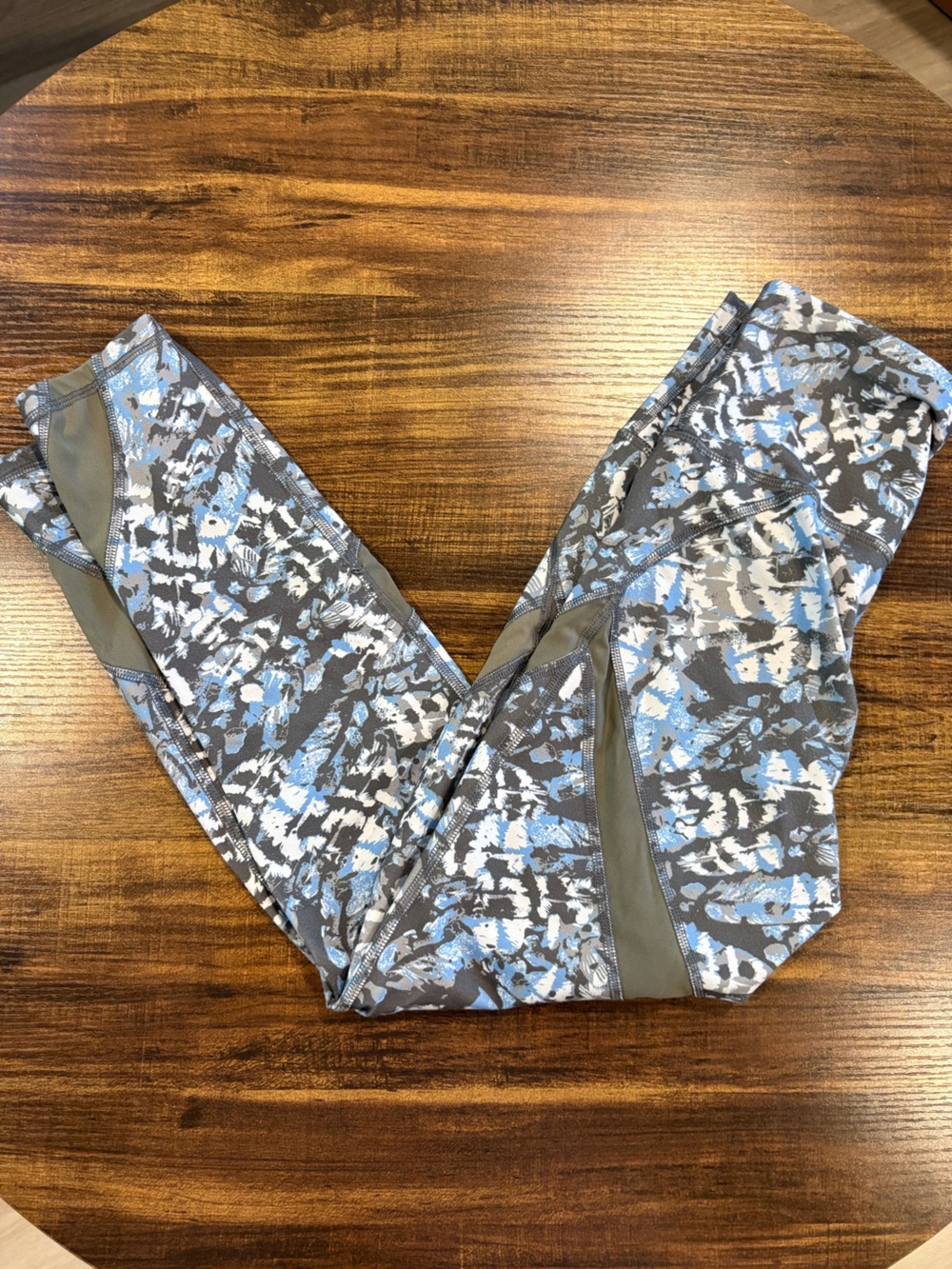 aerie Gray & Light Blue Abstract Active Leggings